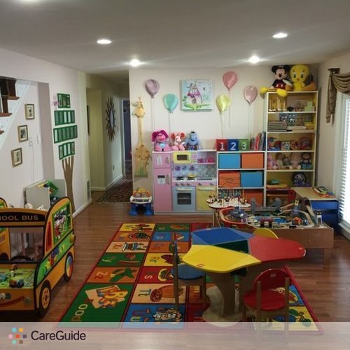 Child Care Provider Eli Yousefi's Profile Picture