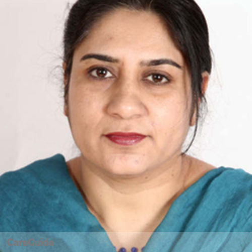 Canadian Nanny Provider Robina Rashid's Profile Picture