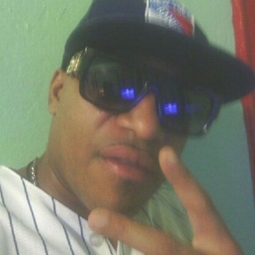 Housekeeper Provider Elvio J's Profile Picture