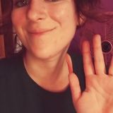Cute consistent Cat Sitting, dog walking Professional in Barrington