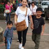 Hi my name is Joan looking for Nanny job,I am currently living here in Vancouver.