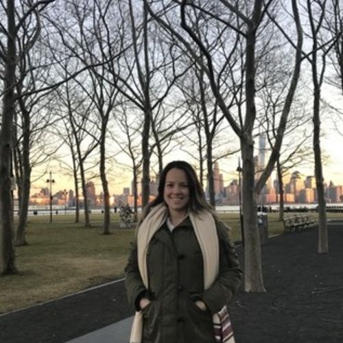 Housekeeper Provider Raphaela Amorim's Profile Picture