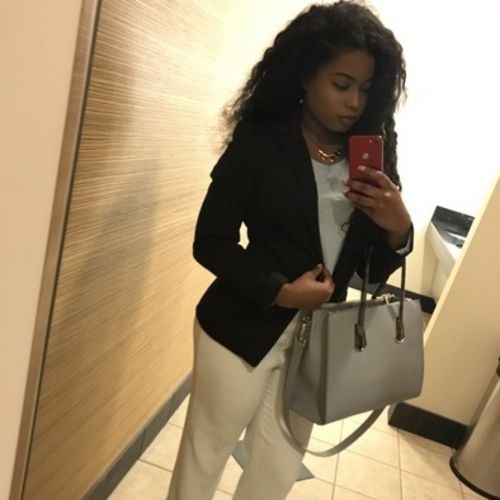 House Sitter Provider Jasmine L's Profile Picture