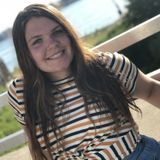 Babysitter Offered in Sterling