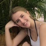 A girl in Chesapeake who loves taking care and spending time with animals ! (: