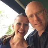 Professional international house/pet sitting couple