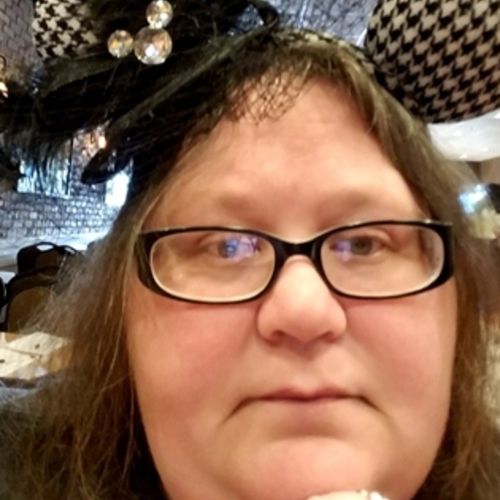 Pet Care Provider Angela Bell's Profile Picture