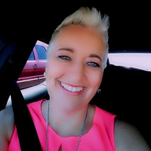House Sitter Provider Julie M's Profile Picture