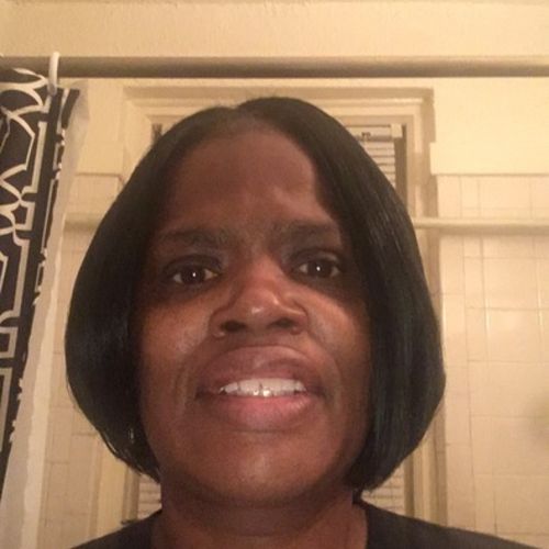 House Sitter Provider Angela Noble's Profile Picture