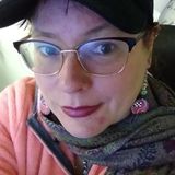 Cat expert, dog lover and reptile fan ready to help.