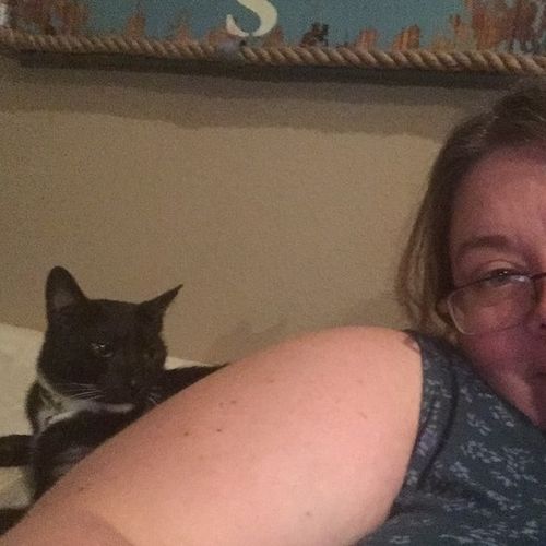 Pet Care Provider Chelle Allen's Profile Picture
