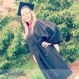 Hello! My name is Lindsay Kemble and I am a Qualified Teacher and Registered ECE!