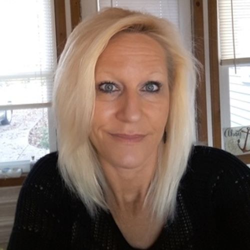 Housekeeper Provider Kim Wuestling's Profile Picture