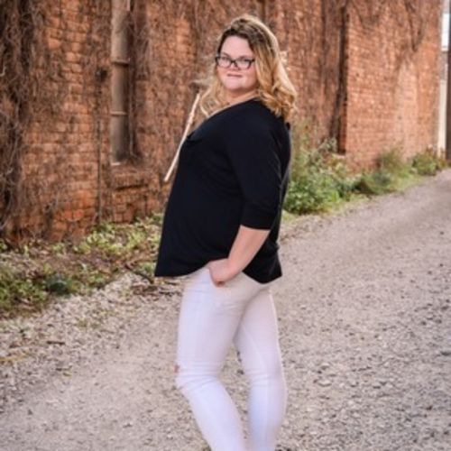 House Sitter Provider Molli Curry's Profile Picture
