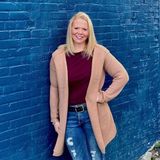 Hi, I'm Jess a mid-30's professional available for house sitting, plant sitting, pet feeding, etc.