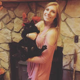 My names lexi and Im looking for the opportunity to dog sit while in joshua tree for a couple months.