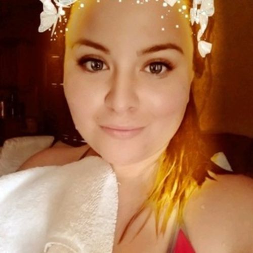 Housekeeper Provider Adriana Flores's Profile Picture