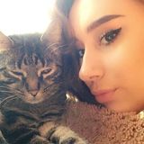 I am offering dog walking, cat sitting, taking care of animals, feeding.