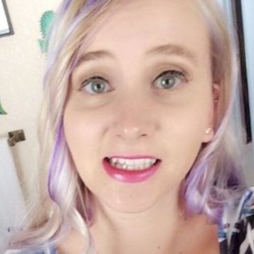 House Sitter Provider Angela Tennant's Profile Picture