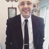 33 year old male, happy and hard working. Lets enjoy life.