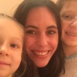 Hi! I'm a french 21 years old student looking to take care of your children as a babysitter