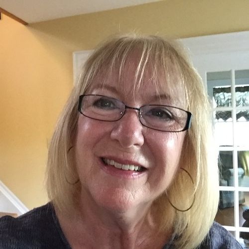 Housekeeper Provider Avril Lewis's Profile Picture
