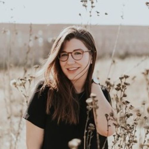 House Sitter Provider Leah R's Profile Picture