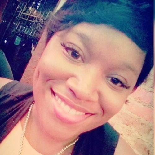 Housekeeper Provider Courtney Bradford's Profile Picture