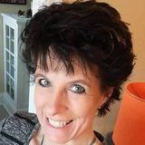 Experienced, Fit, Caring House Sitter. Loves cats and dogs!