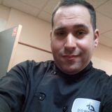 A student chef that knows how to dine and rewind,to relax and help out any way I can.