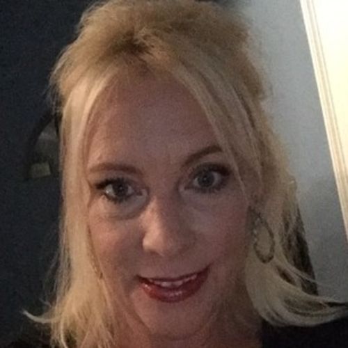 House Sitter Provider Deborah Pitre's Profile Picture