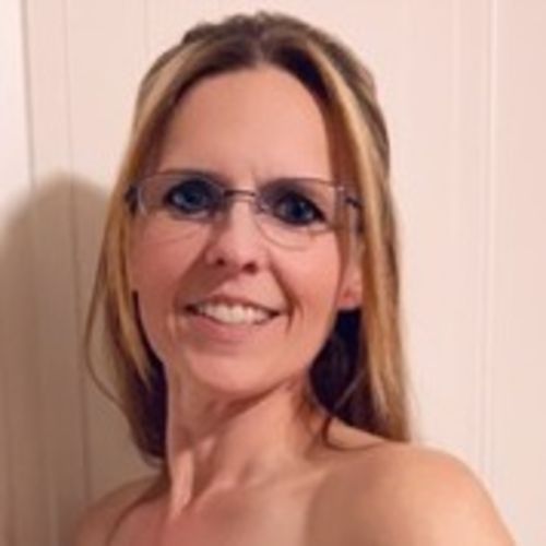 Tammy’s Cleaning Service Housekeeper in North Bend, OR