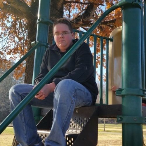 House Sitter Provider Riley Jenkins's Profile Picture