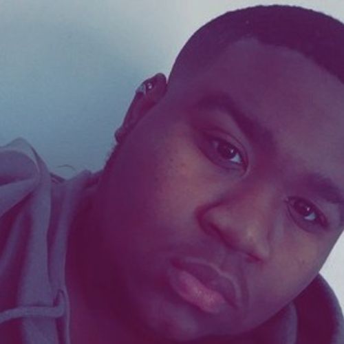 House Sitter Provider Darius Strong's Profile Picture