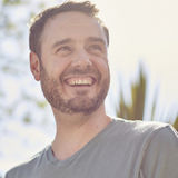 I am a Seattle based commercial photographer, specializing in lifestyle photography and portraiture.