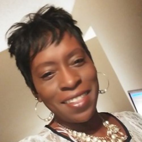 House Sitter Provider Michellee D's Profile Picture