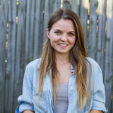 My name is Alexandra and I am a dog walker and pet sitter