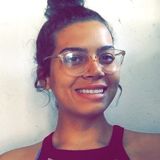 A student looking for sitter job