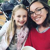 29 year old freelance illustrator seeking babysitting jobs in North Vancouver
