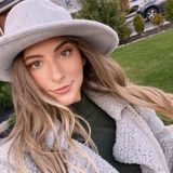A recent university grad looking to gain experience for teachers college. Loves working with children and a big sister to 3!