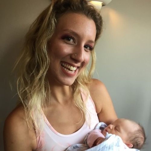 Canadian Nanny Provider Courtney H's Profile Picture