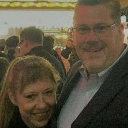House Sitter Provider Wendy and Damon Hart's Profile Picture