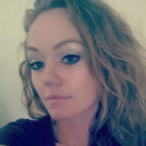 She LOVES to clean! Housekeeper, House Sitter in Phoenix, AZ