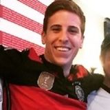 Hi, my name is Logan. I'm a current college student looking for a house sitting opportunity to help pay for my degree.