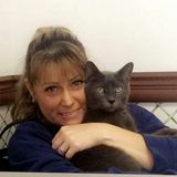 Hi there! I really enjoy spending time with animals. Would love to help out!