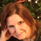 My name is Laneigha. (La-Nay) I am a compassionate, caring friend for your loved one, working on my CNA and Art Therapy.