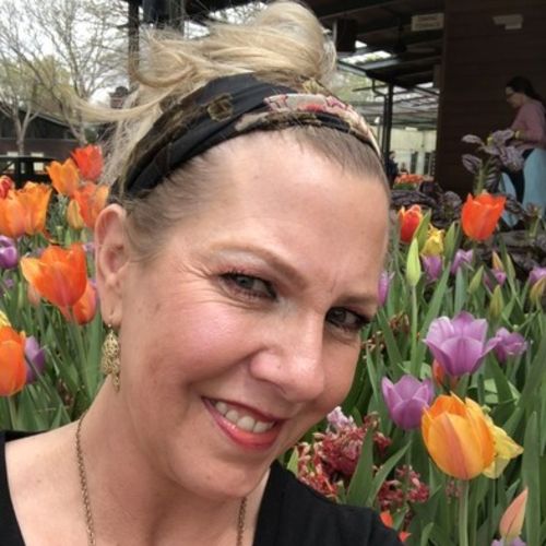 House Sitter Provider Vicki C's Profile Picture