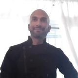 Deep passion for fresh and healthy food chef, love to discover and create worlds.
