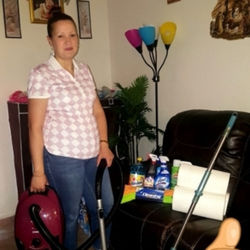 Housekeeper Provider Yaneisys Fernandez's Profile Picture