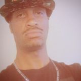 Terrell Boyd ready to house sit anytime !